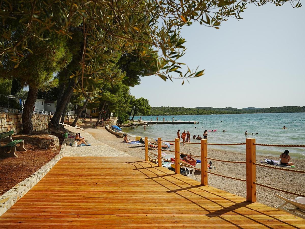 Mediteran Travel Mobile Homes Miran Pirovac Exterior photo